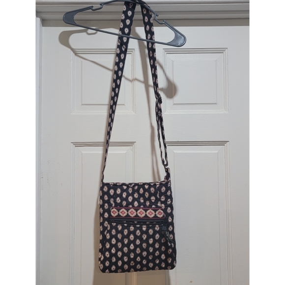 Vera Bradley Crossbody Bag with Front Zippered pocket. EUC - Picture 16 of 16